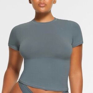 Skims cotton jersey t shirt | color kyanite | size S